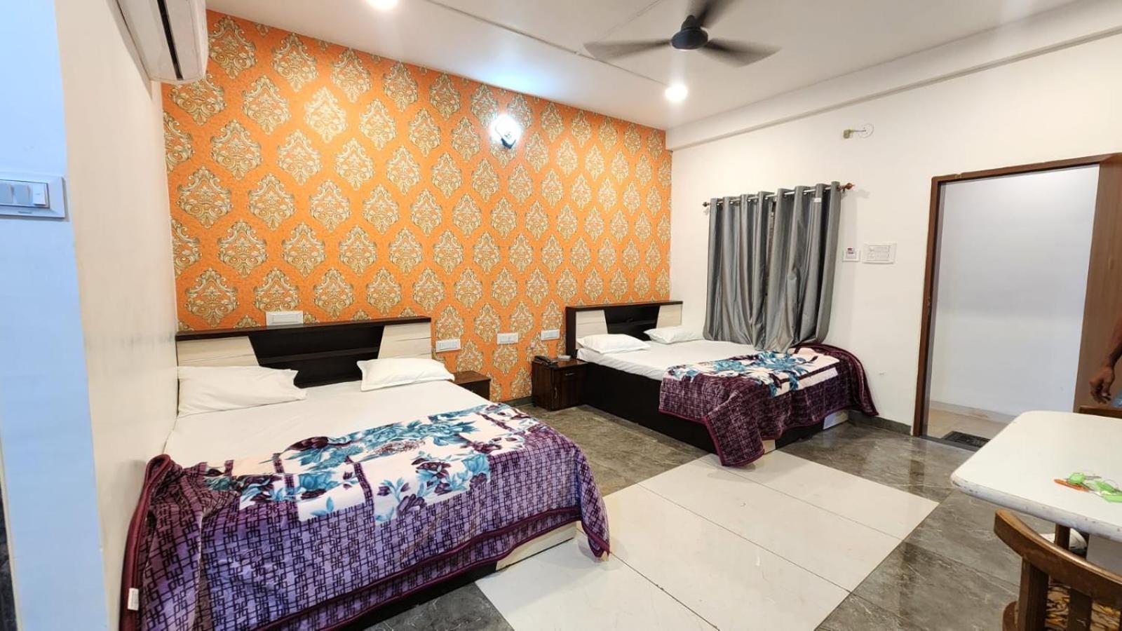 Отель Bombay Darbar Simrol Экстерьер фото